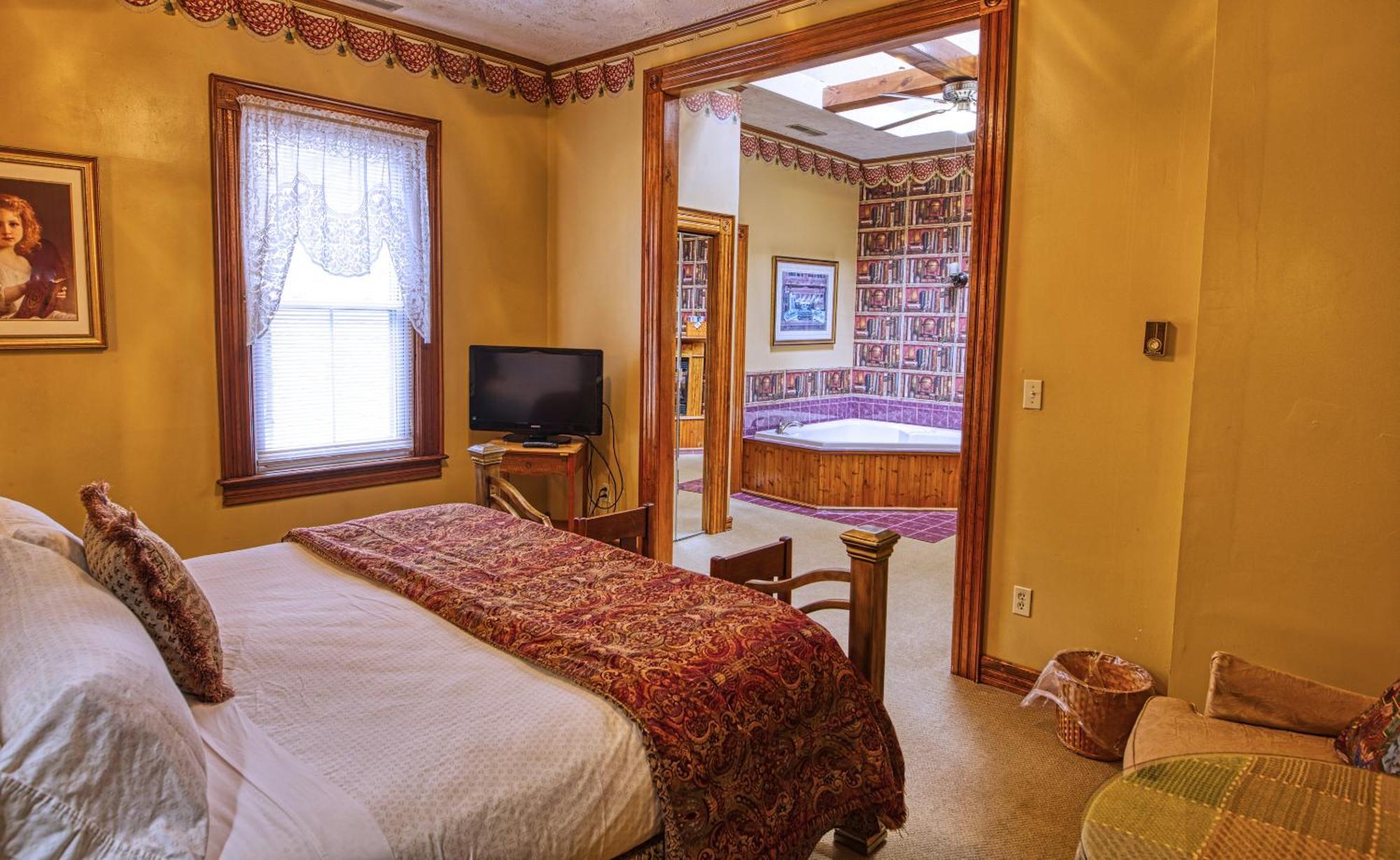 Rockwell Falls Inn And Wine Bar Lake Luzerne Bilik gambar