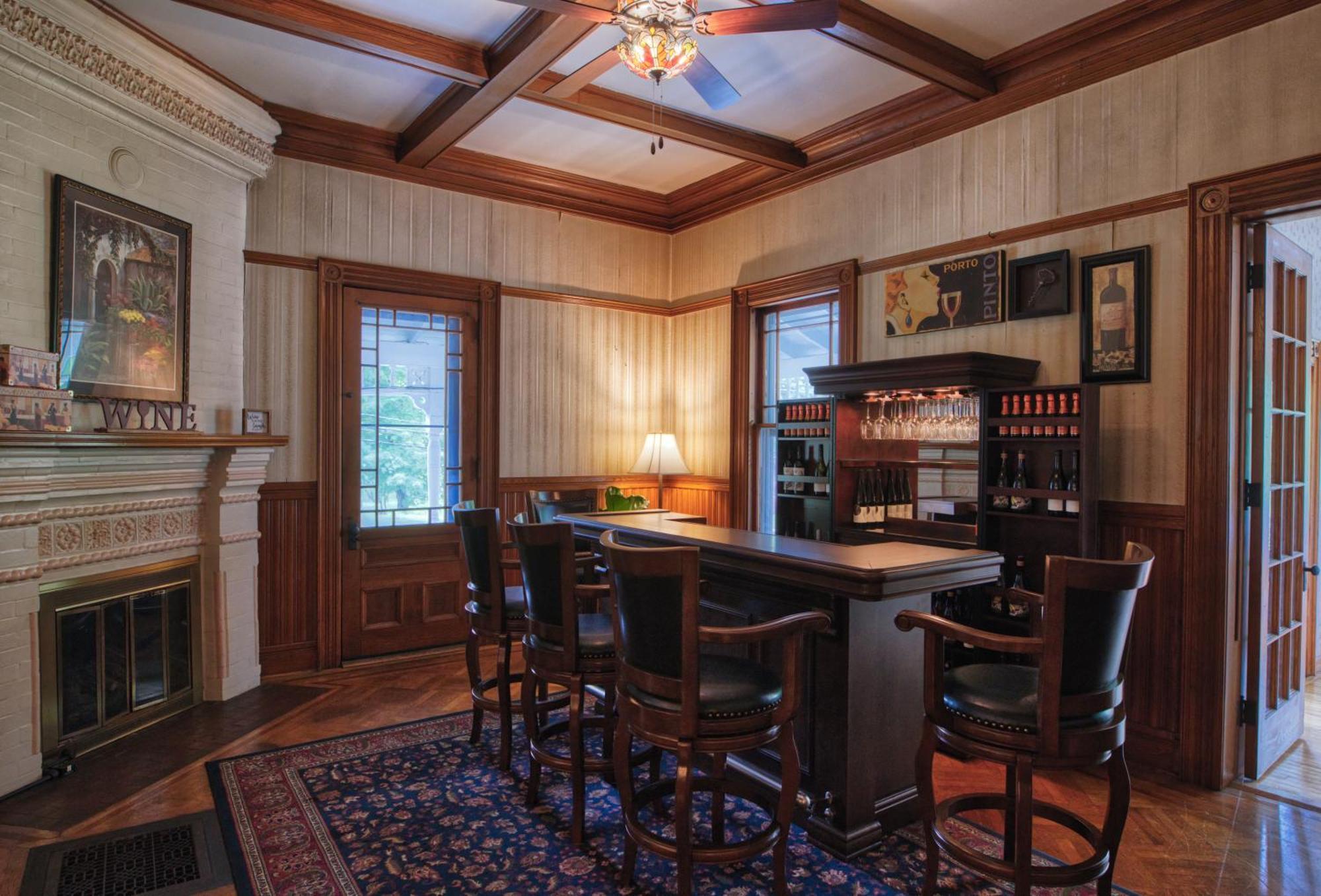 Rockwell Falls Inn And Wine Bar Lake Luzerne Luaran gambar