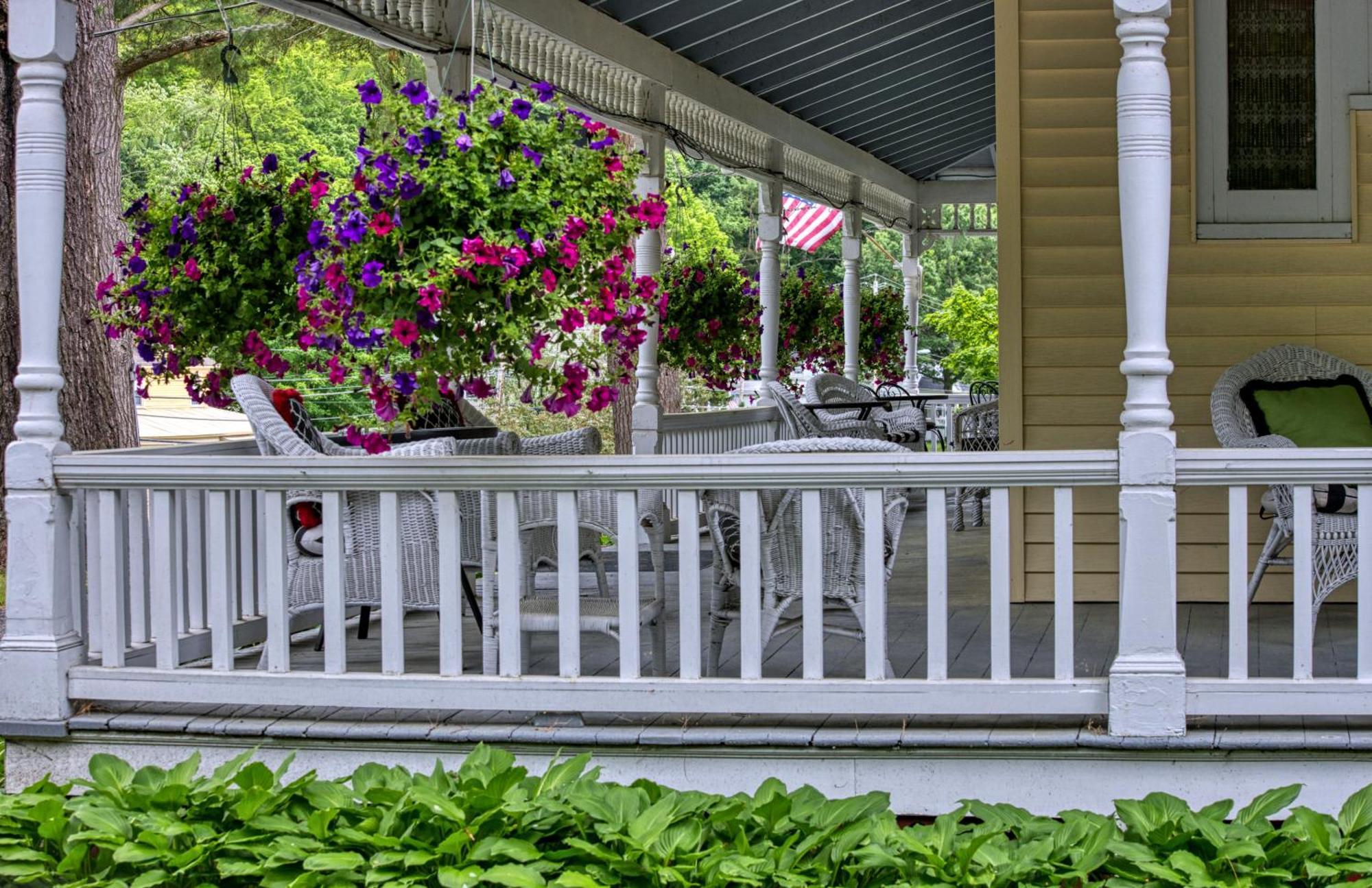 Rockwell Falls Inn And Wine Bar Lake Luzerne Luaran gambar