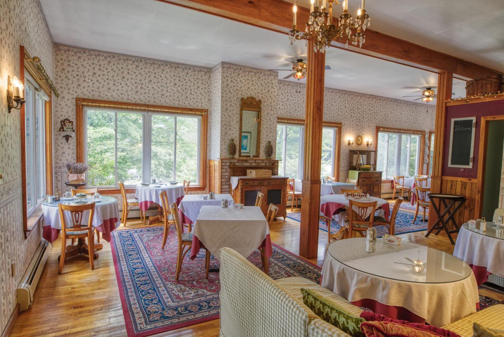 Rockwell Falls Inn And Wine Bar Lake Luzerne Luaran gambar
